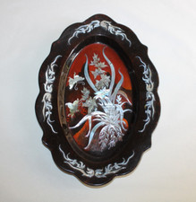 Ancien petit plateau en laque