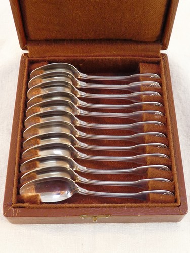 Cuilleres moka en argent - a,