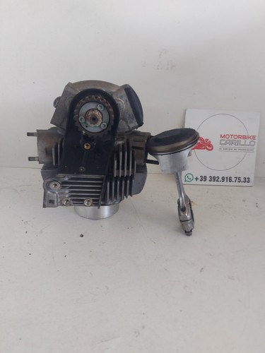 Tête cylindre piston - cylindre,