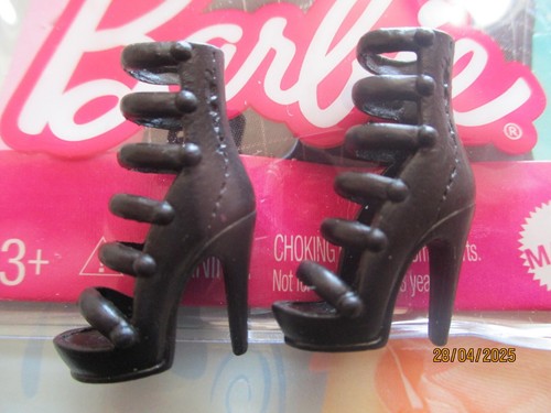 Poupee barbie paire de - /,