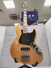 Guitare basse électrique