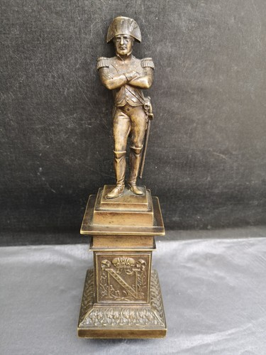 Napoleon bonaparte figurine - napoleon,