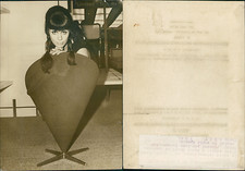 Paris, salon de l'ameublement, chaise danoise Vintage silver print 