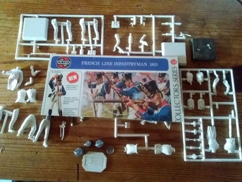 Lot 32 airfix french - lot,