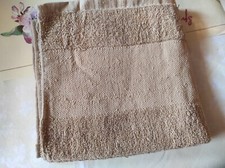 Serviette à broder camel