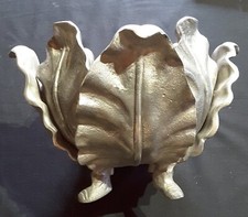 POT, VASQUE, CACHE POT , EN ALU, FORME FEUILLES DE CHOU SUR PIEDS