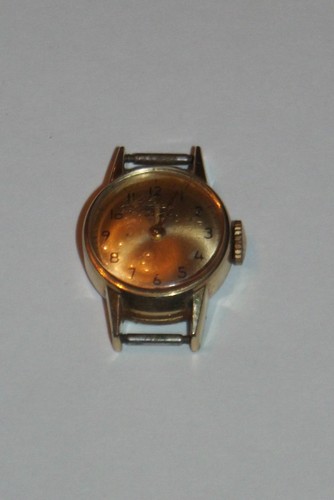 06a22 ancienne montre bracelet - 06a22,