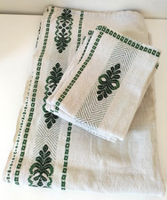 Linge basque vintage beige motifs verts : nappe et 8 serviettes