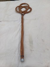 Tapette à Tapis Ancienne en Osier Vintage