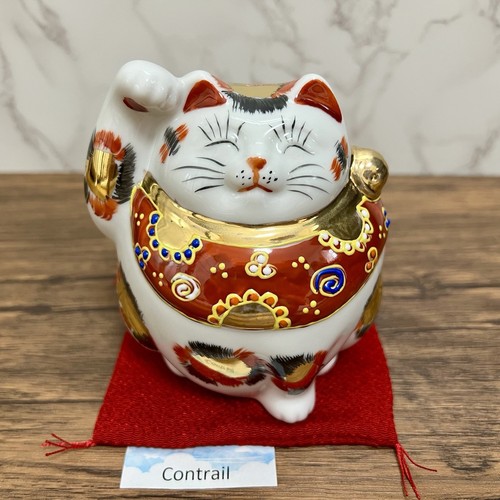 Maneki neko beckoning lucky - neko,