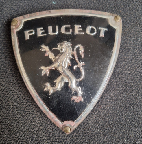 Ecusson calandre peugeot - ecusson,