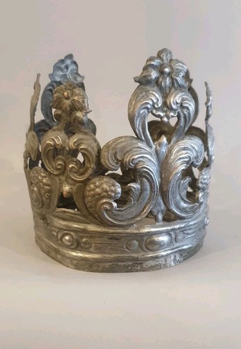 Ancienne couronne sculptee - ancienne,