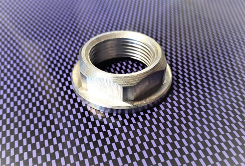 Ecrou alu cnc 30mm - 30mm, pour