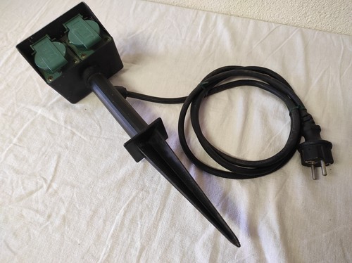 Piquet jardin avec prises - de,