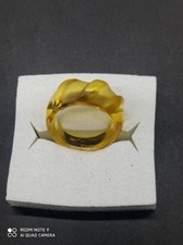 Bague en Cristal de BACCARAT  Jaune , Bijoux , signée  .