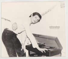 DJ à trois mains ? Young