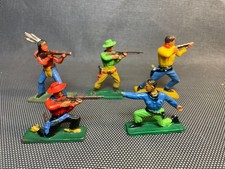 Lot de 5 figurines STARLUX cowboy et indien