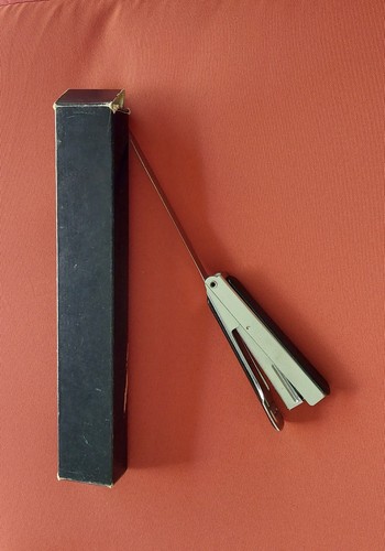 Agrafeuse avec coupe papier - agrafeuse,