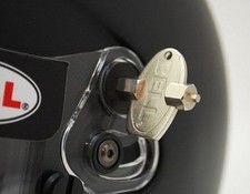 Casque De Karting Bell Avec Visière Outil Clé 2080001