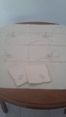 Ancienne nappe 2 serviette - +,