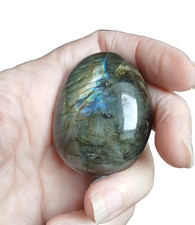 Galet labradorite 76 g / 4,5