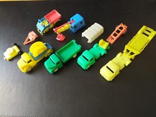 Jouet plastique ancien -5 véhicules de travaux publics et pièces