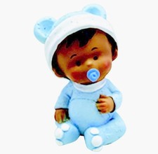 Figurine sujet baptême baby shower en résine- Bébé garçon de couleur avec tétine