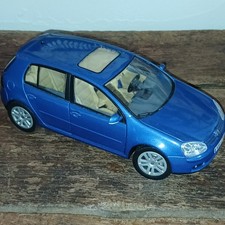 1/18 BURAGO VW VOLKSWAGEN GOLF V voiture miniature bleu (no otto solido norev)