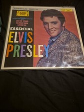 ELVIS PRESLEY 33t  ESSENTIAL England