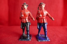 Figurine de plomb creux Police