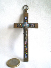 BELLE CROIX PENDENTIF ANCIENNE EN MICRO MOSAIQUE COLOMBE ET FLEURS