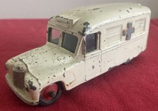 VINTAGE Camion Ambulance