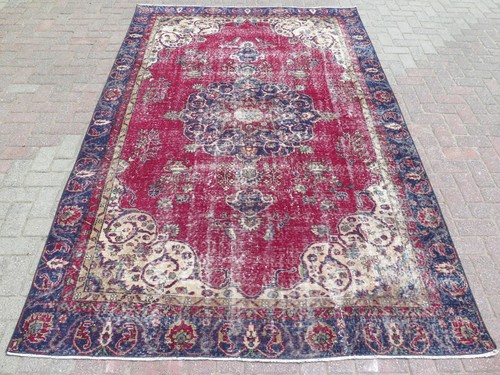Tapis classique vintage fait