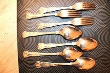 7 cuillères fourchettes de table EPNS A1 SHEFFIELD ENGLAND décor coquille LV