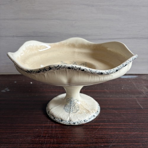 Grande coupe piedouche