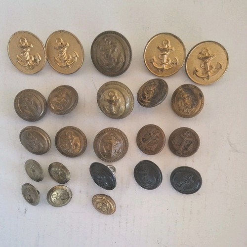 Lot anciens boutons - 23,