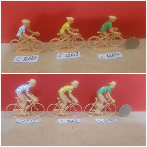 Lot 3 figurines - (48),