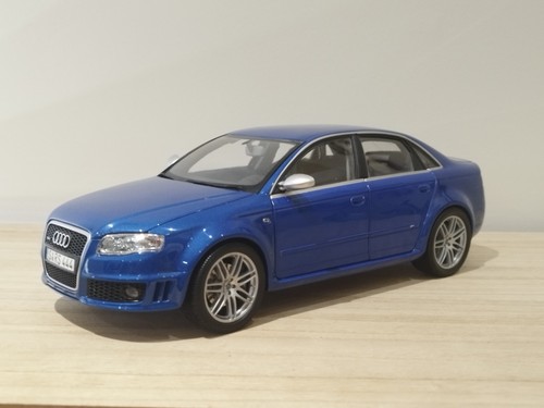 Audi rs4 18 - rs4, minichamps