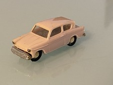 Jouet Ancien Anguplas Miniacars Ford Anglia 1/86