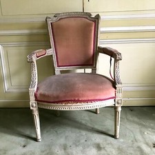  fauteuil directoire en hêtre patiné finement sculptée  . XX siècle .