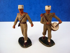 STARLUX. ARMEE. 2 LEGIONNAIRES AU DEFILE. ANNEES 50. ECH 1/32.