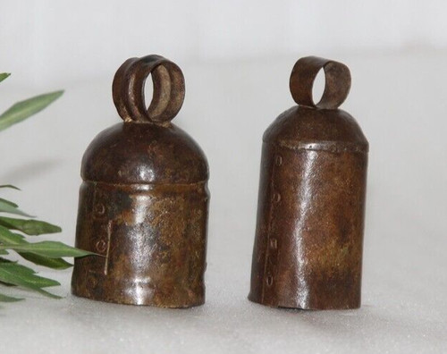 Cloche vache fer antique - cloche,