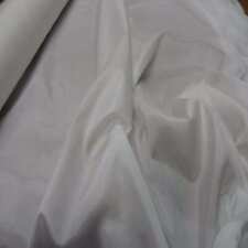 Tissu taffetas souple blanc casse Taffetas souple blanc cassé en 1.45m de large