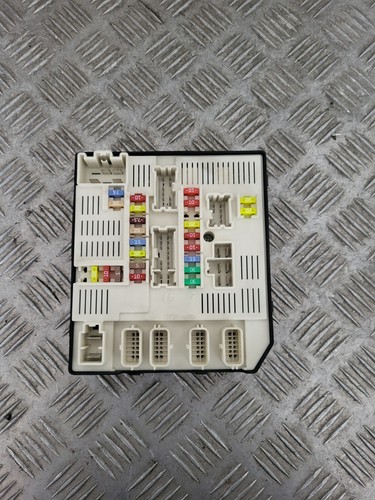 Boitier fusible usm - boitier, renault