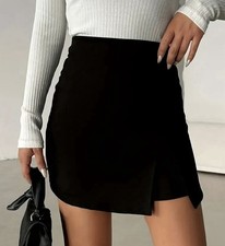 Jupe short porte-feuille noire