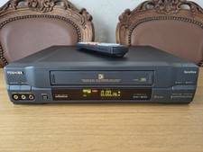 Magnetoscope 6 têtes VHS Pal/Secam "TOSHIBA V726F" 