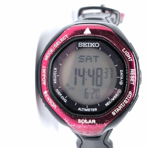 Montre numérique solaire