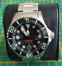 MONTRE SPORT TYPE PLONGEUSE -