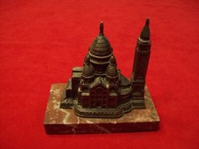 ANCIEN PRESSE-PAPIER LE SACRÉ CŒUR SOUVENIR DE PARIS EN RÉGULE POSÉ SUR MARBRE