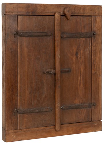 Fenêtre petite grille bois - petite,